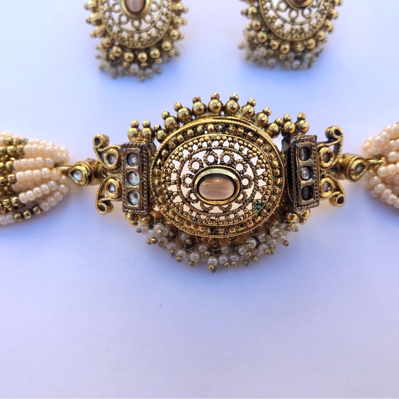 Indian Antinque Cream and Gold Choker Necklace and Earrings - Picture 2 of 5